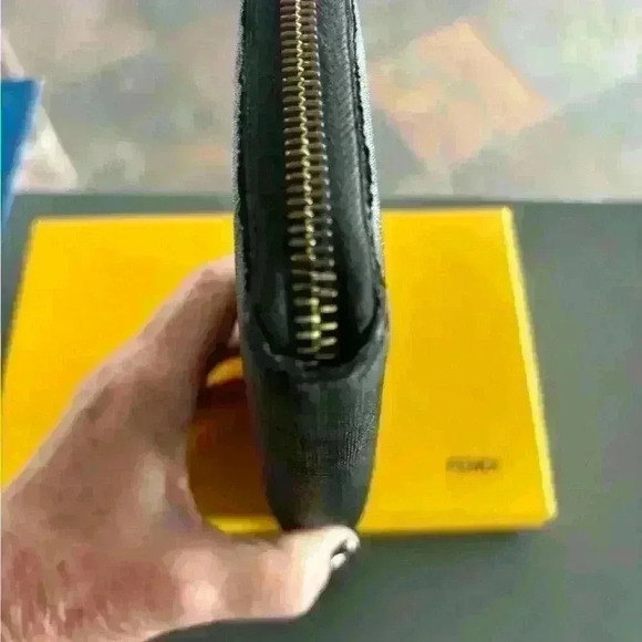 FENDI FF Zucchino Coated Canvas Zip Around Wallet Black Signature with gold zip - Picture 10 of 12